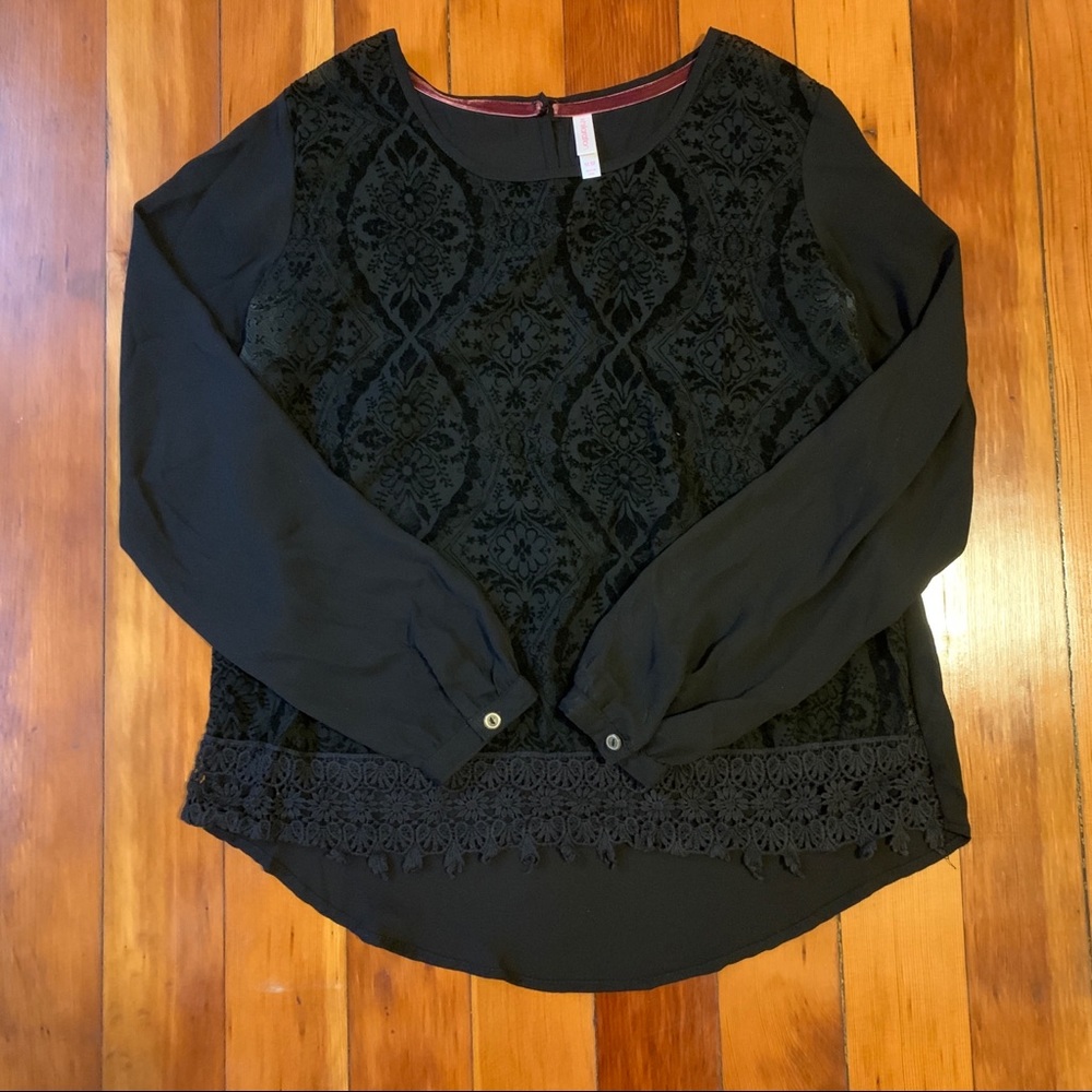 Xhilaration Detailed Blouse